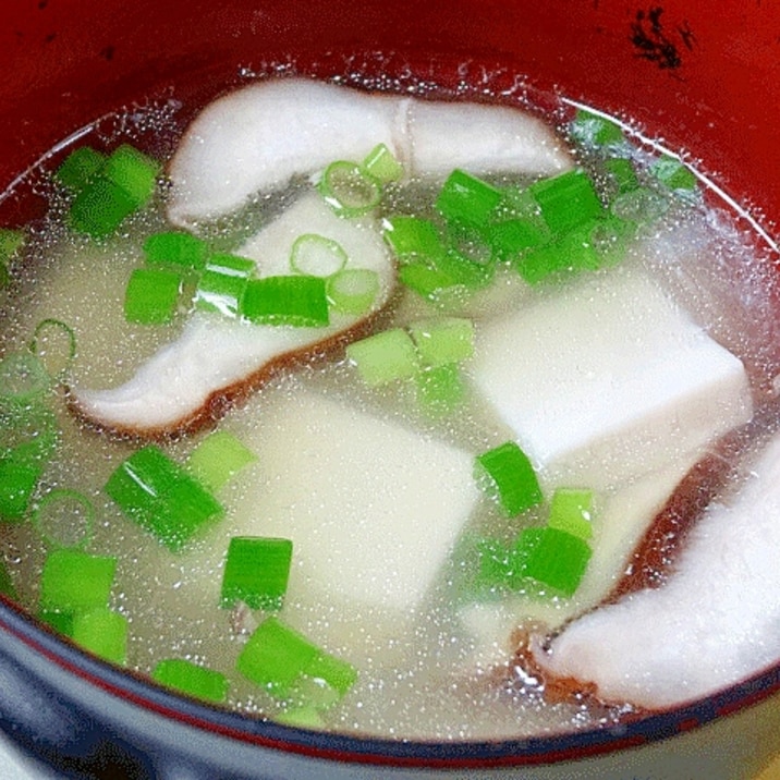 参鶏湯で残り汁で☆　濃厚「豆腐のスープ」